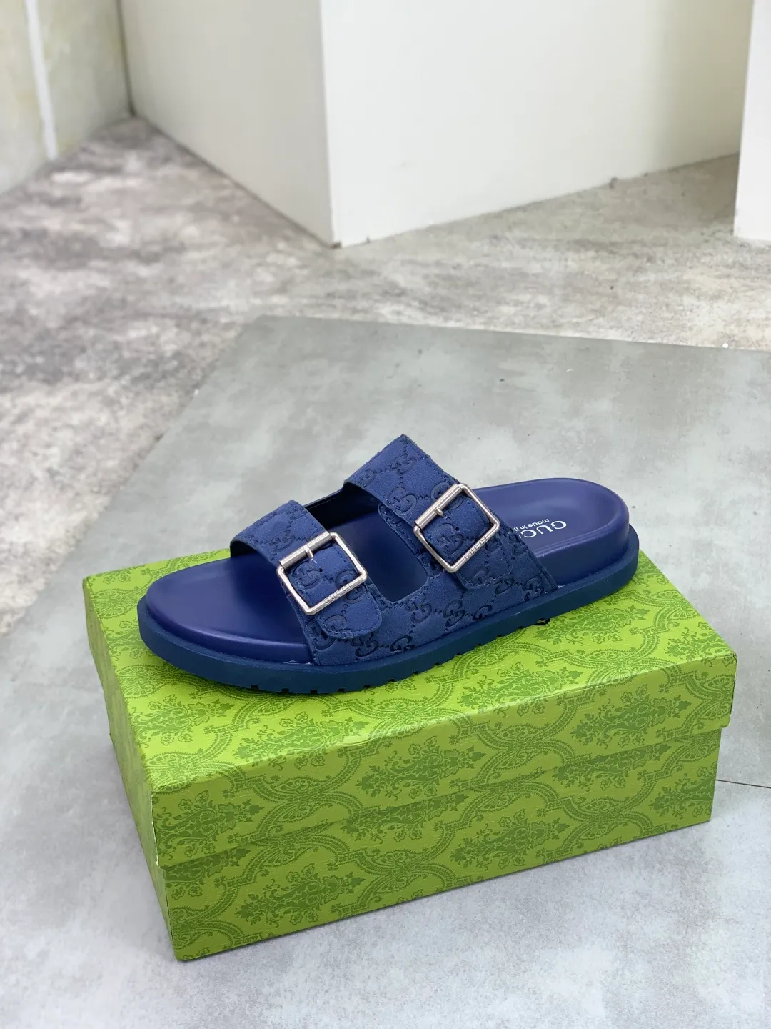 Men's Men's Shoes💰P340💰[New Style]🎁🎁🎁 High-quality GUCCI new casual slippers for the Year of the Snake, original official website, perfect workmanship, transmitting a kind of noble luxury, sublimating its definition of luxury in Gucci's high-end extraordinary craftsmanship. Original Gucci double G combination outsole, code number: 38-44 (45 customized)